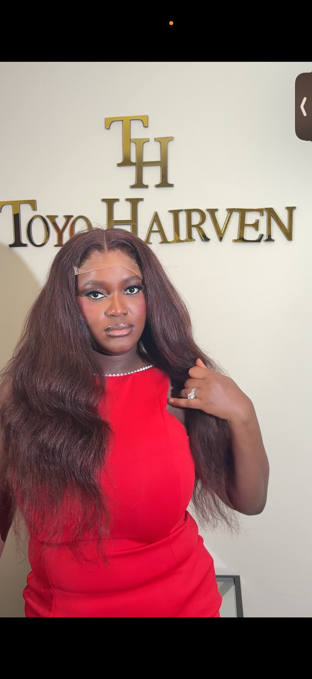 Wavy natural wig