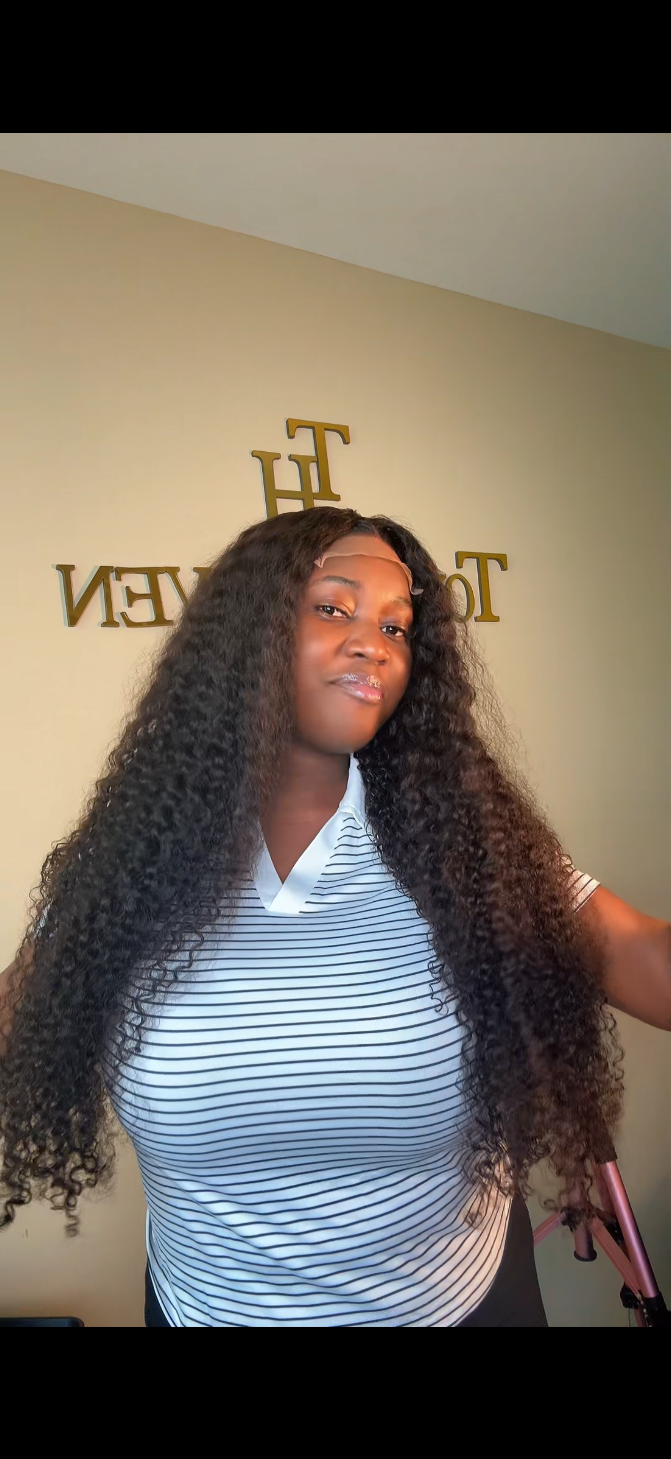 Curly wig